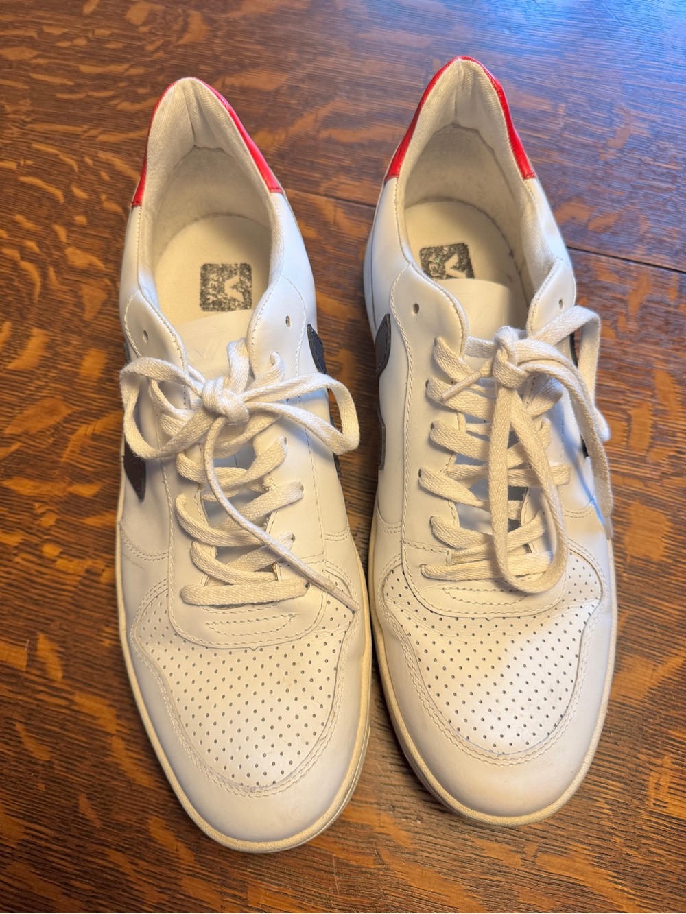 Men’s Veja White Leather Lace-Up Sneakers